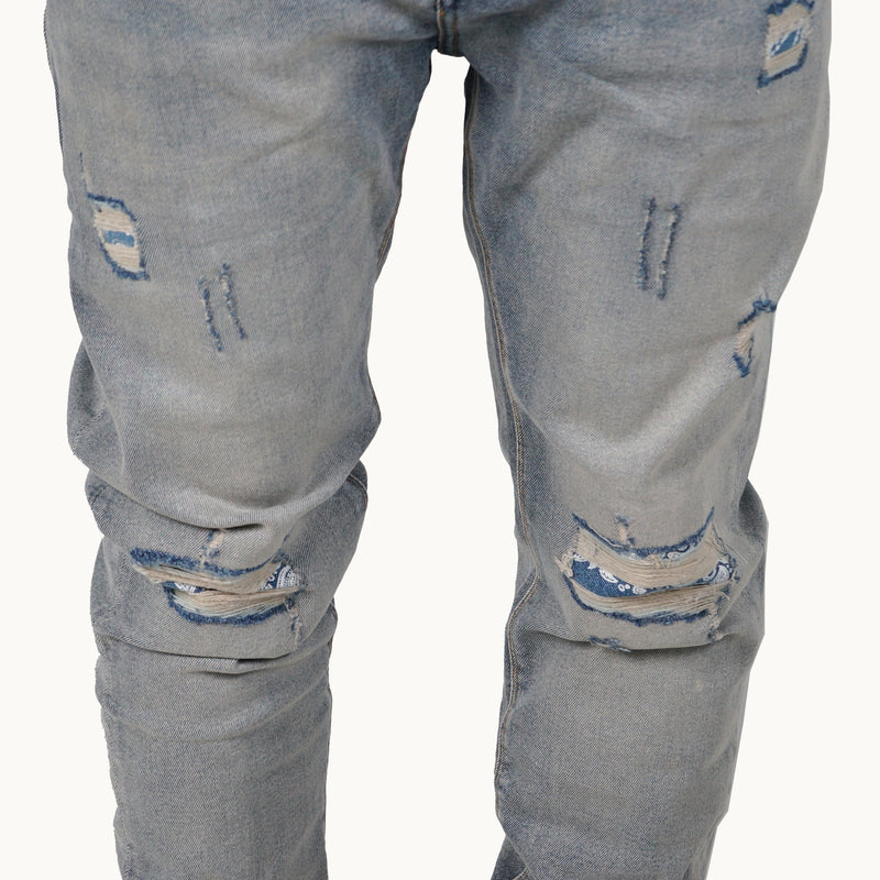 LIGHT INDIGO SKINNY FIT JEANS WITH BANDANA PATCHES