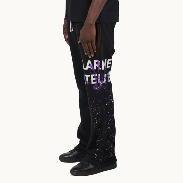 Pantalon de survêtement évasé lavé peint à la main par l'atelier LARME. 